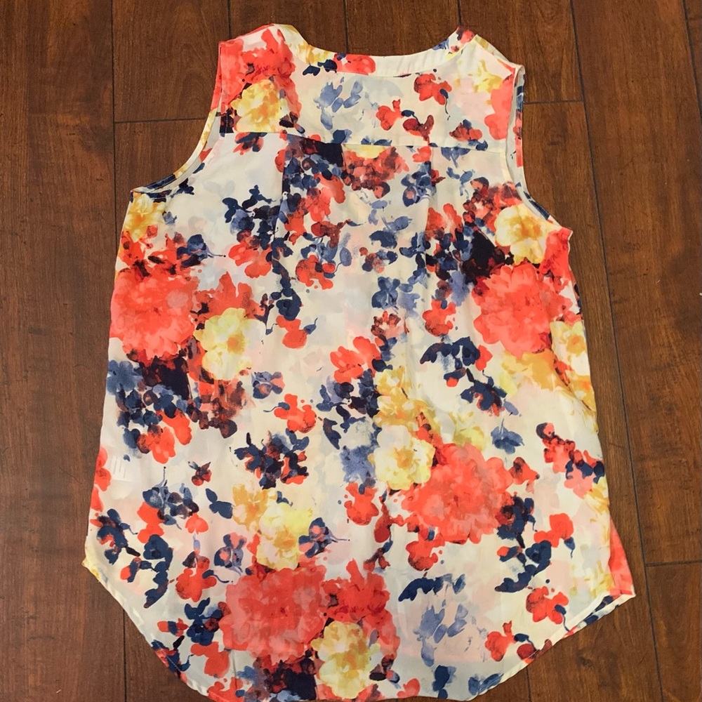 Gibson Multicolor Floral Sleeveless Blouse
